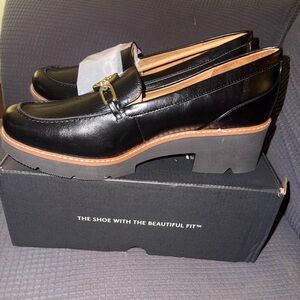 New Naturalizer Cabaret loafer size 12M- Elegant Black Loafers with Chunky Heel.